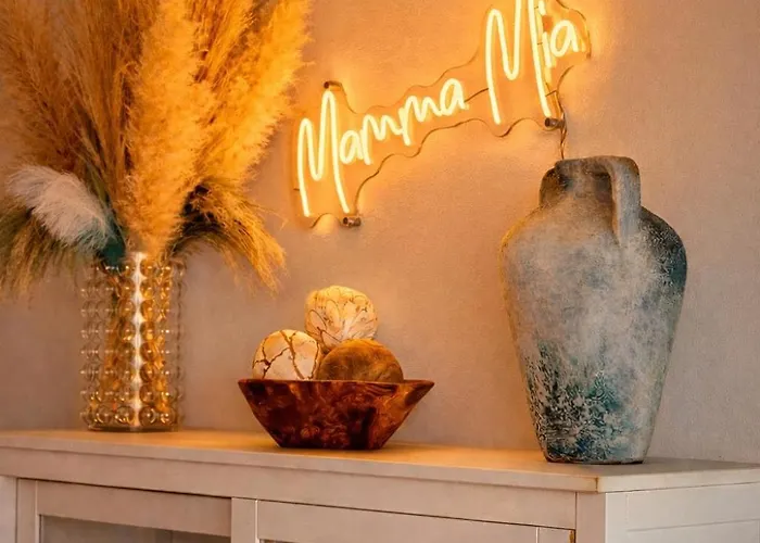 Mamma Mia Center *